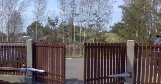 Купить распашные ворота из штакетника Кстово, цена от 2700 руб.